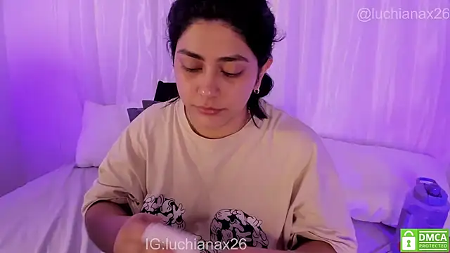 lucy26_'s cam snapshot