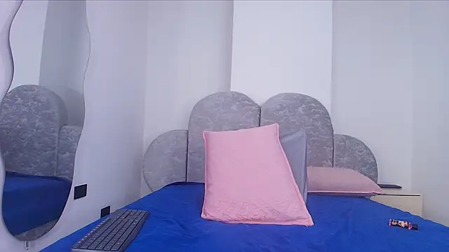 ari_fire's cam snapshot