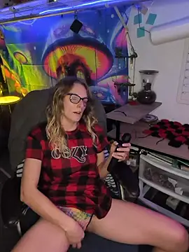 AlicePayne's cam snapshot