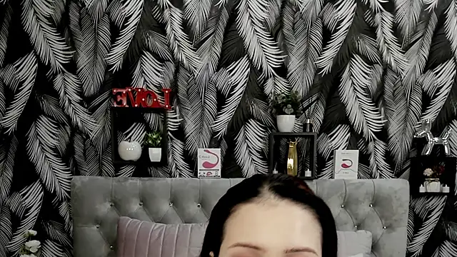 MiraXMagic's cam snapshot