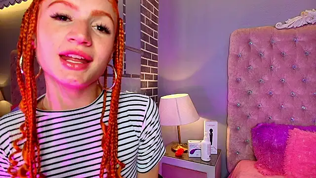 AdelaineBest's cam snapshot