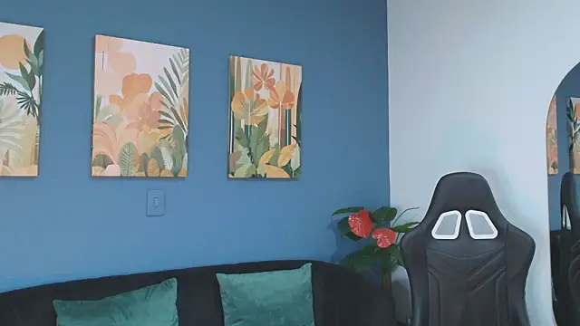 Zamira_Taylor's cam snapshot