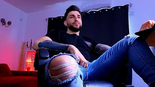 MightyAaron66's cam snapshot