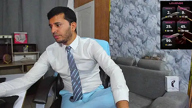 Hideintheoffice's cam snapshot