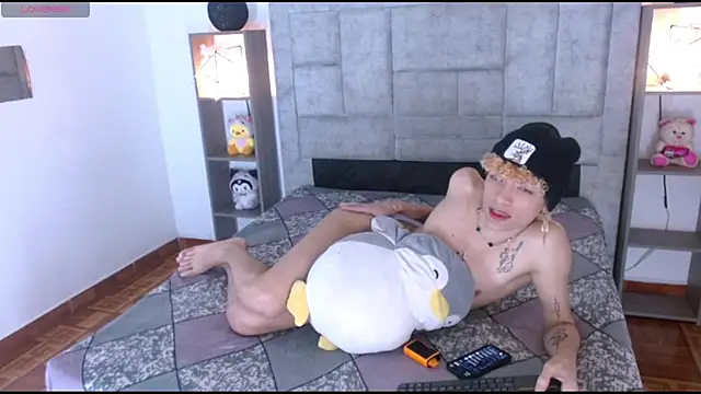 lucke_collins22's cam snapshot