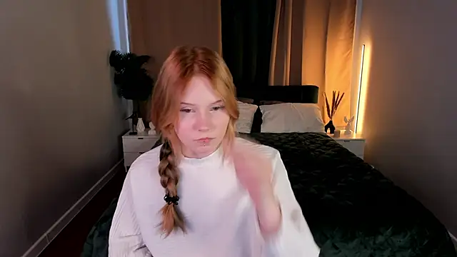 Julia_Anis's cam snapshot