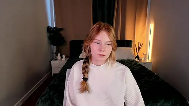 Julia_Anis's cam snapshot