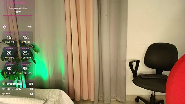 Natalye_23's cam snapshot