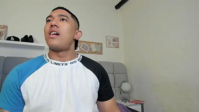 erotic_sins's cam snapshot