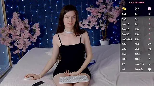 -Mirror-Girl-'s cam snapshot