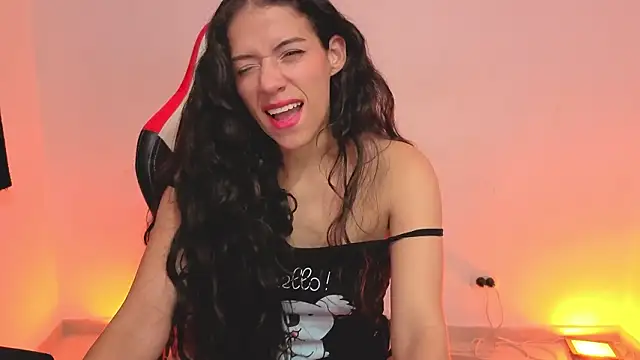 daniela_rivasthl's cam snapshot