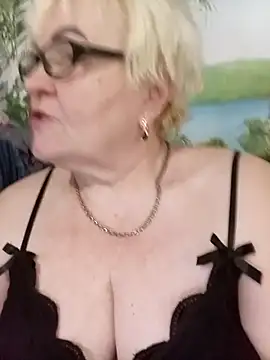 VioletSweet5566's cam snapshot