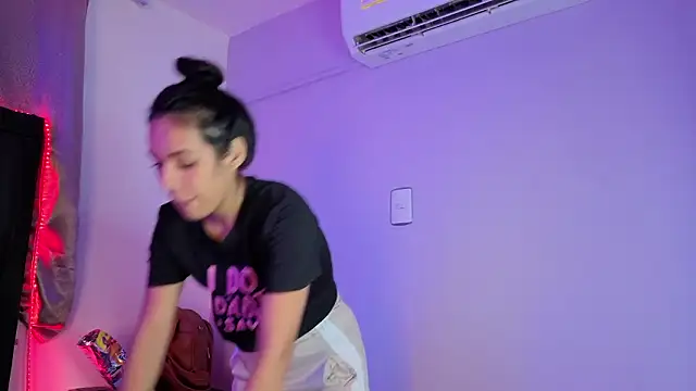 LuciaMoretti_ live sex cam