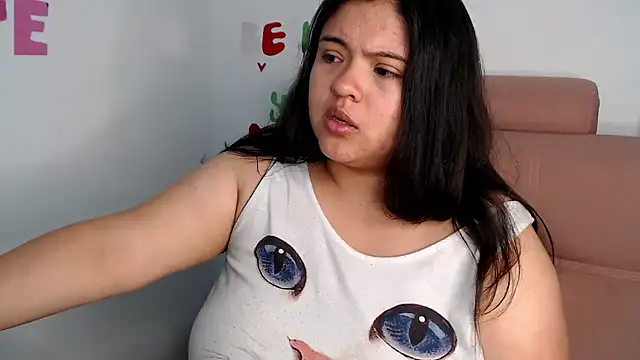 lizzie_c's cam snapshot