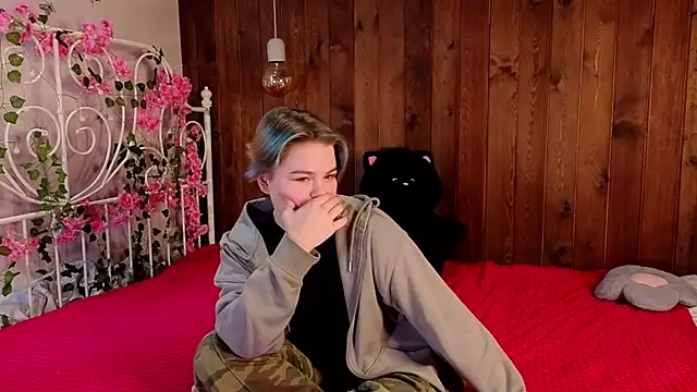 RoyceCamon's cam snapshot