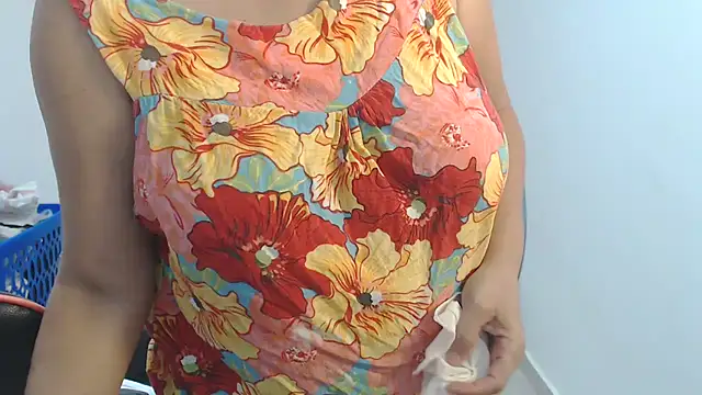 Valentina_lara01's cam snapshot