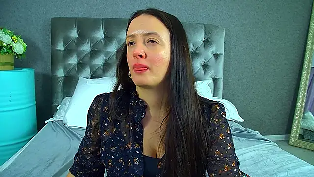 ElinaBellucci's cam snapshot