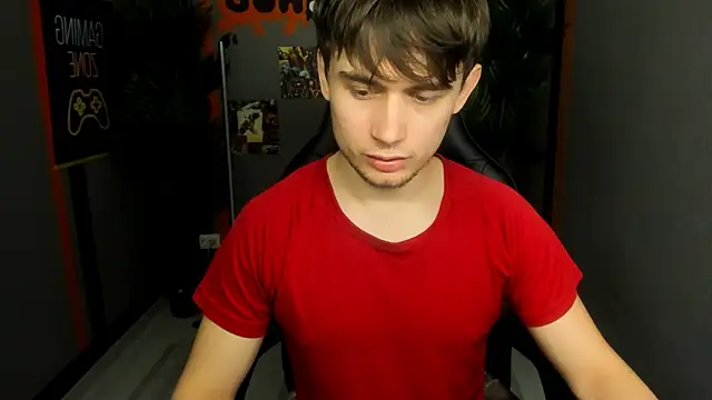 AlejandroEllias live sex cam