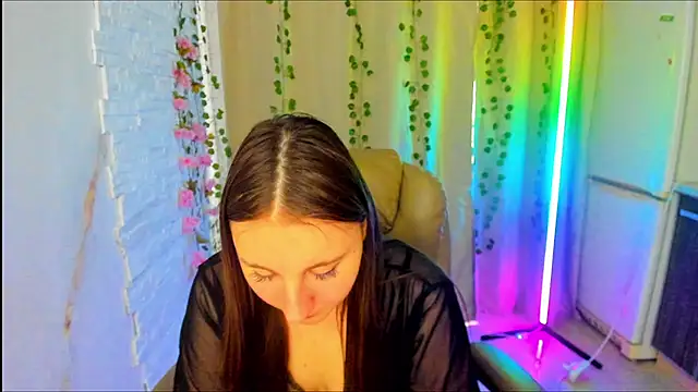 EvaxCharm's cam snapshot