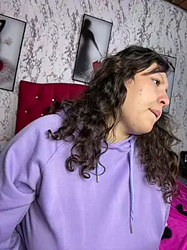 Larissa_Antonella's cam snapshot