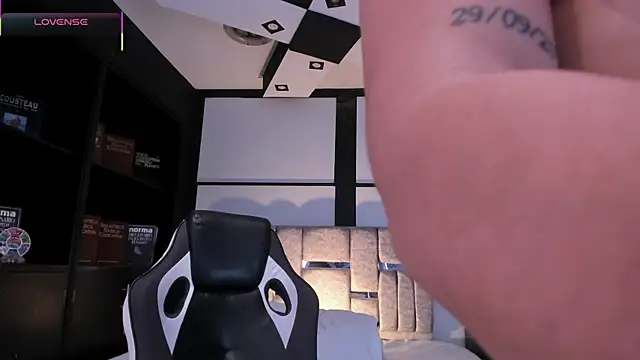 SamaraAnders_'s cam snapshot