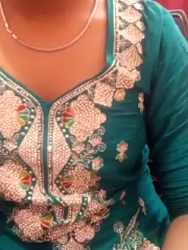 pari_rani7's cam snapshot