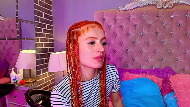 AdelaineBest's cam snapshot