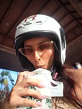 Izabella_Bella live sex cam