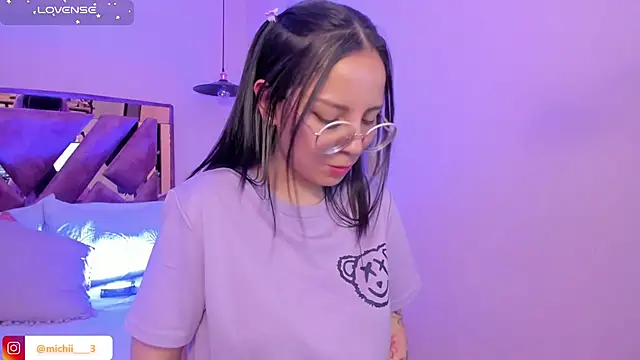 Kittyy_patitas_suaves's cam snapshot