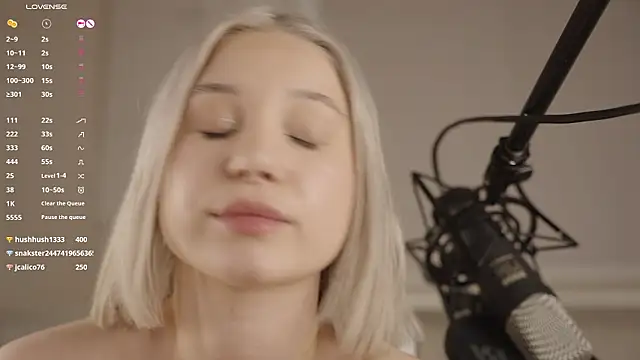 KessyPlaudis's cam snapshot