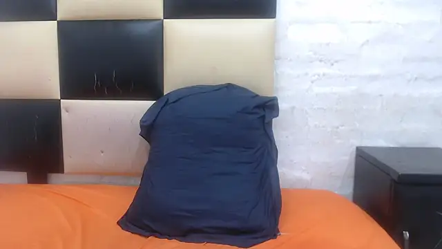 ThickandTallXX's cam snapshot