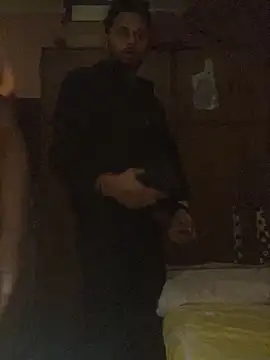 Kajal-Shemale69 live sex cam