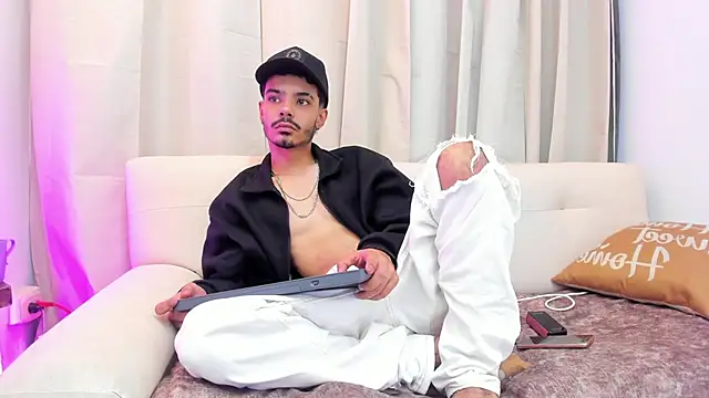 Timothe_Evans's cam snapshot