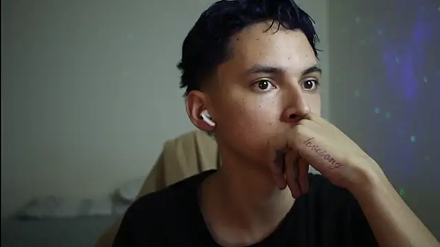 archi_love's cam snapshot