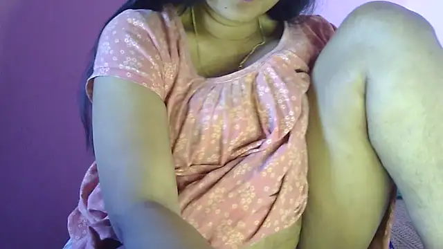 Pooja-suman's cam snapshot