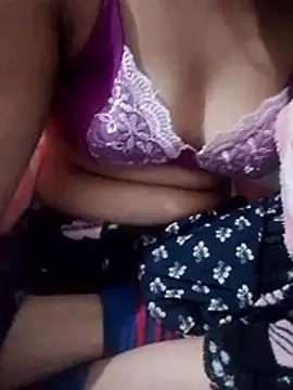 saaniya live sex cam