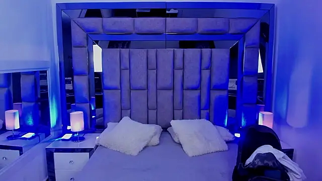 Emilyblackers's cam snapshot