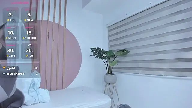 charlottee27_'s cam snapshot