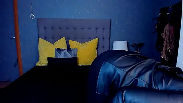 AmyCubes's cam snapshot