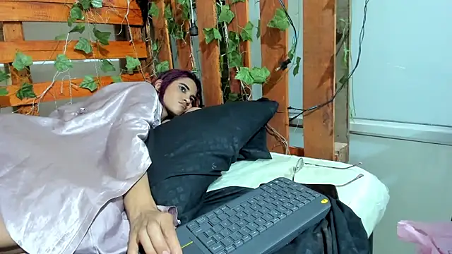 cris_dulce's cam snapshot