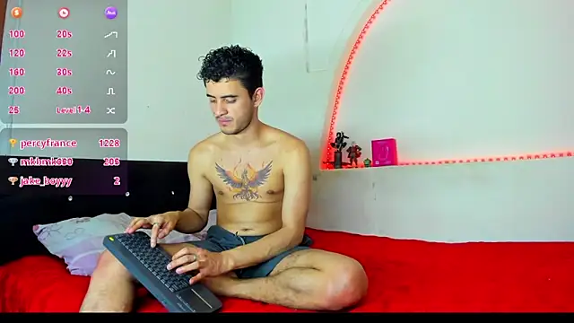 kaiborman00's cam snapshot