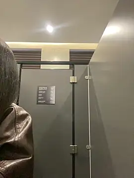 Miss_me29 live sex cam