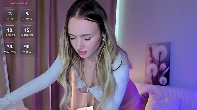 SmolCutie live sex cam