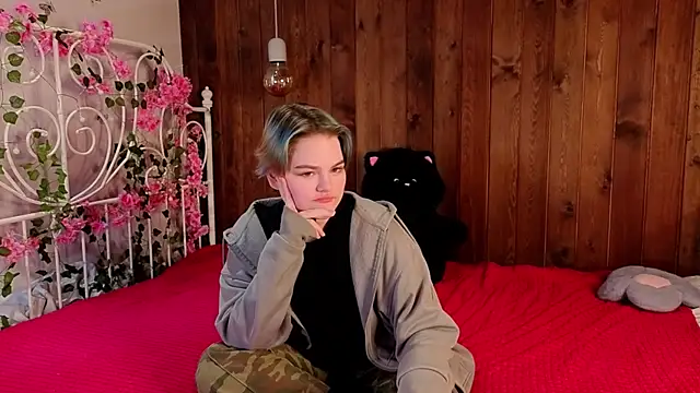 RoyceCamon's cam snapshot