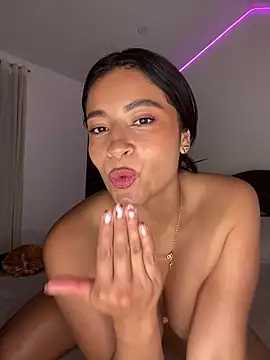 MiaAlarie live sex cam