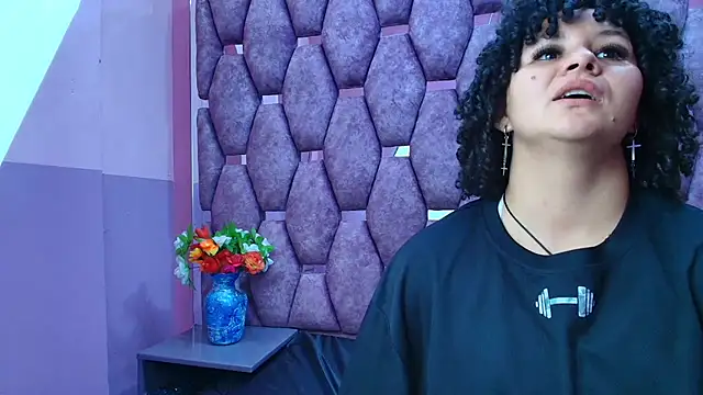 AlaSmith live sex cam