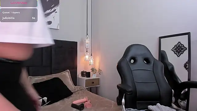 Scarlett_musik's cam snapshot