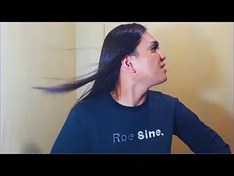 WONDERWOMAN2023 live sex cam