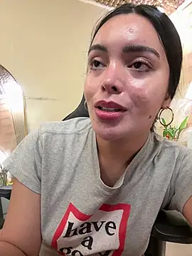 TS-SimplyTheBest live sex cam