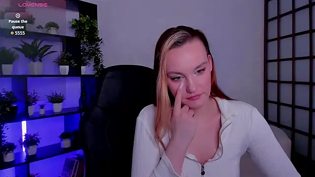 Ida_FaneStain's cam snapshot